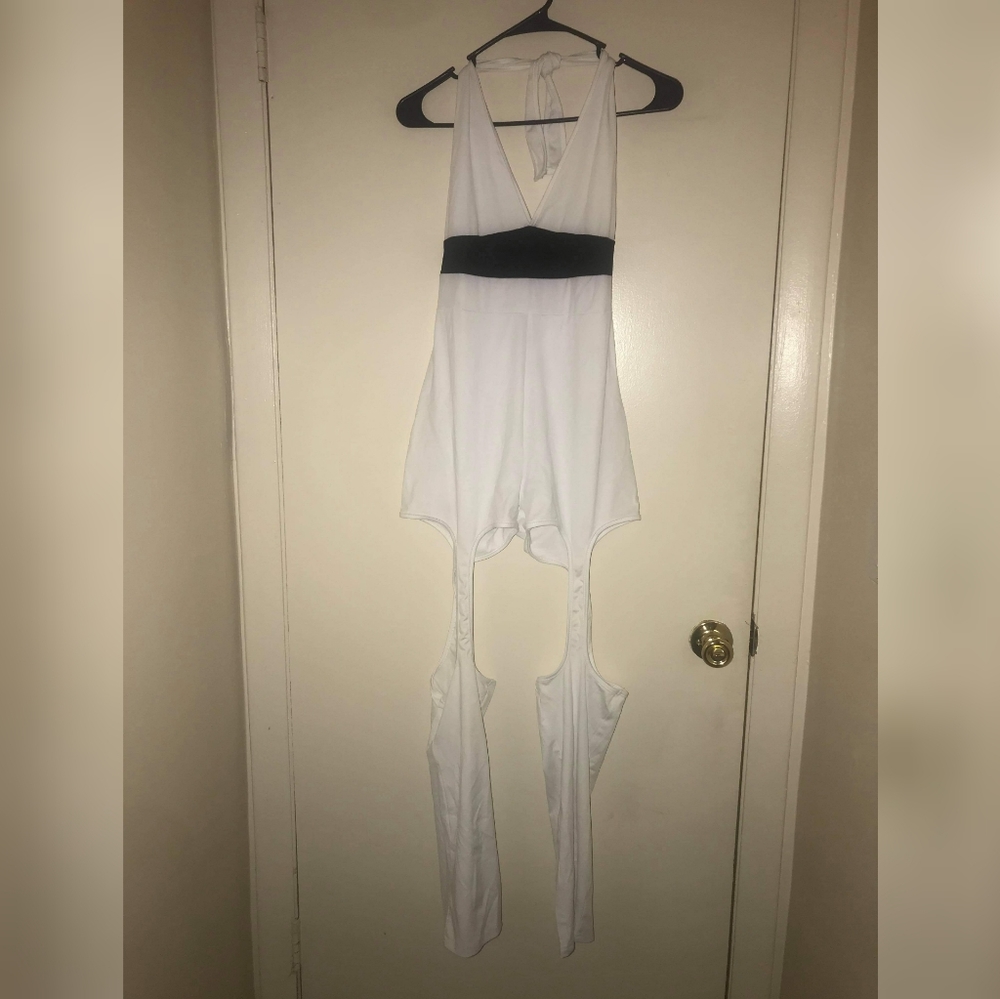 🤍White Lycra outfit